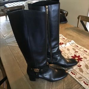 Authentic Tory Burch boot